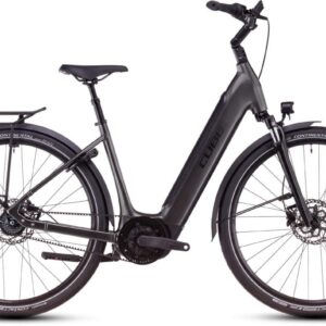 Cube Supreme Hybrid Deluxe One 625 e-bike met lage instap, Bosch motor, geïntegreerde accu en Shimano Nexus 5-naafversnelling, ideaal voor comfortabele stadsritten en lange tochten